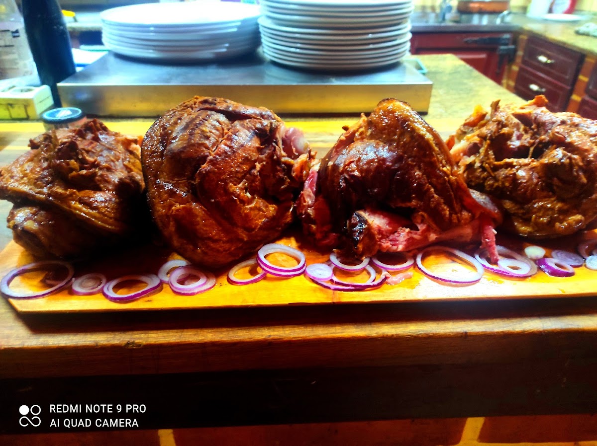 Red Dollar Pizzeria Photos 2